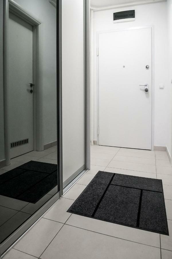 Flexible Selfcheckins 7 - Zagreb - Garage - Electric Vehicle Ccharger - Loggia - New - Luxury - Apartments Repinc 7 Eksteriør billede